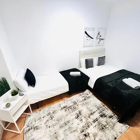 아파트 Luxury Flats, Ideal For Tourists *