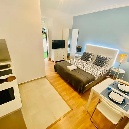 Luxury Flats, Ideal For Tourists Apartment